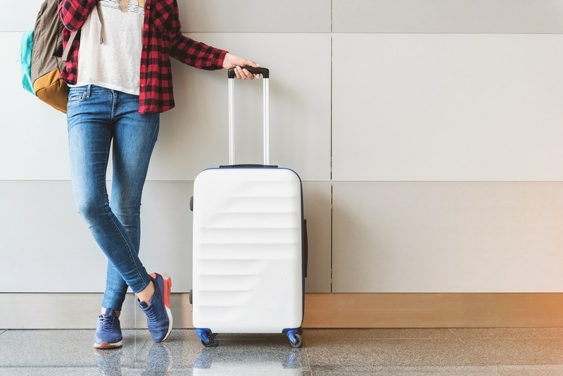 The BEST Way to Pack a Suitcase (carry-on only made EASY) 